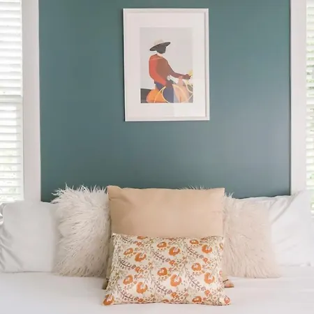 Stylish For 12 8th Ave South 6 Beds