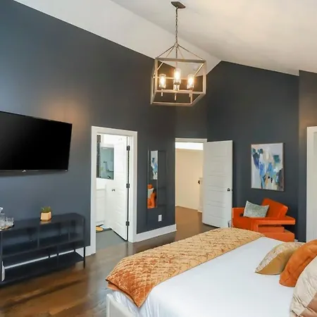 Holiday home Stylish For 12 8th Ave South 6 Beds Nashville