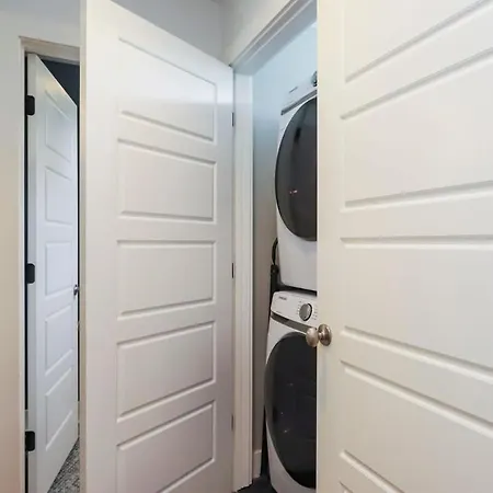 Stylish For 12 8th Ave South 6 Beds Holiday home