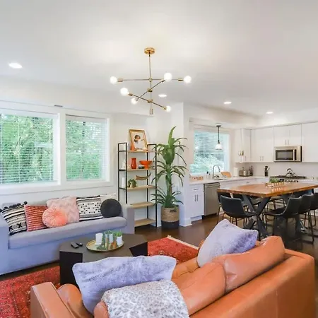 Holiday home Stylish For 12 8th Ave South 6 Beds *