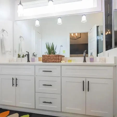 Stylish For 12 8th Ave South 6 Beds Nashville