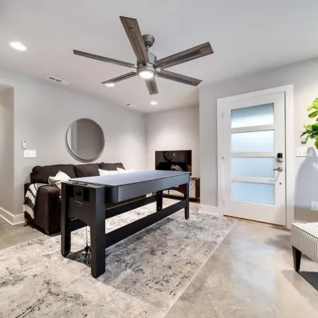 Sojourners Haven - 2 Mi To Downtown & Broadway Holiday home Nashville