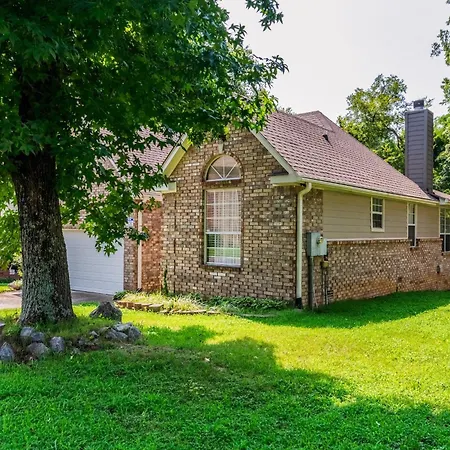 Holiday home Charming 3br Antioch Retreat With Fireplace