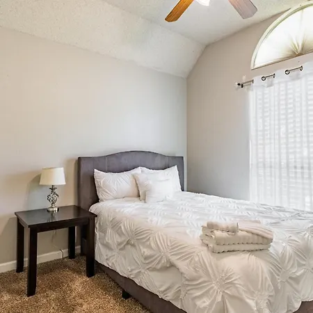 Holiday home Charming 3br Antioch Retreat With Fireplace *