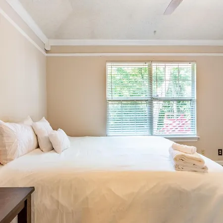 Charming 3br Antioch Retreat With Fireplace Holiday home *