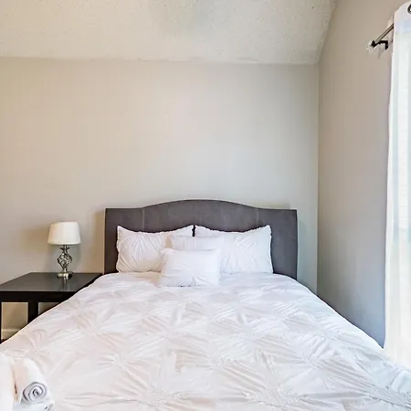 Charming 3br Antioch Retreat With Fireplace *