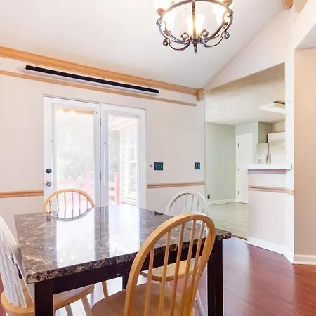 Charming 3br Antioch Retreat With Fireplace Holiday home *