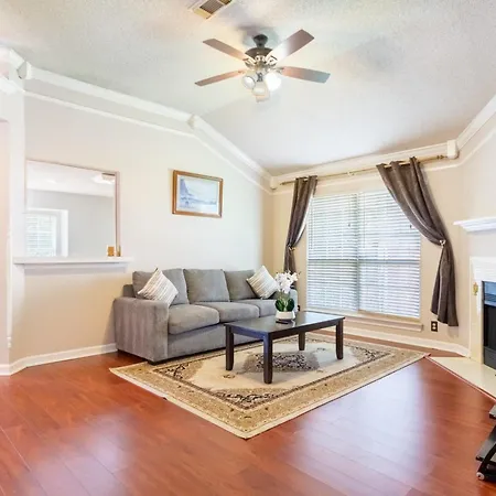 Charming 3br Antioch Retreat With Fireplace
