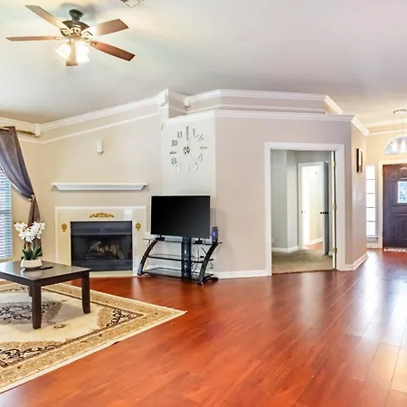 Charming 3br Antioch Retreat With Fireplace Holiday home