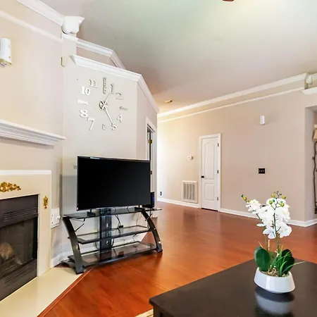 Charming 3br Antioch Retreat With Fireplace Holiday home *