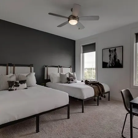 Broadway Bound 3br Perfect Weekend Getaway