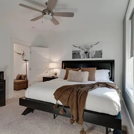 Broadway Bound 3br Perfect Weekend Getaway Holiday home