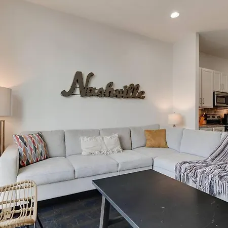 Epic Location- Steps From 12th S, Sleep12 Nashville