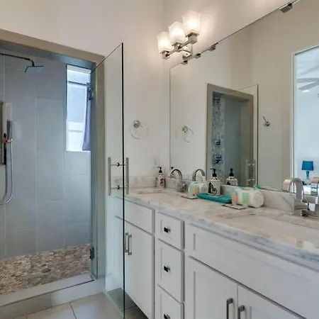 Epic Location- Steps From 12th S, Sleep12 * Nashville