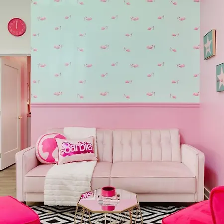 Omg Barbie!-walk To Bars & Food Apartment Nashville