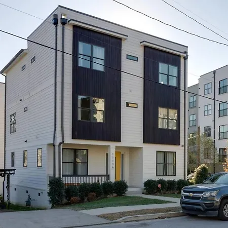 Spacious Only 2 Mi To Broadway Holiday home Nashville