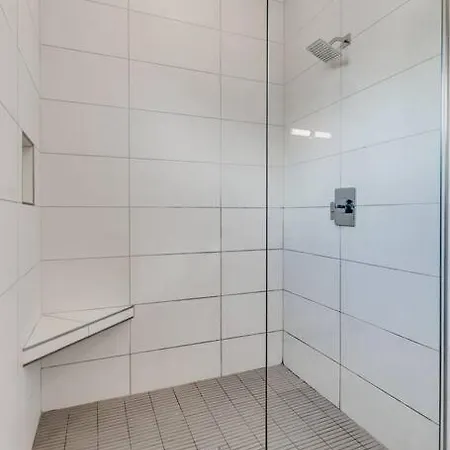 Spacious 2bd-close To Everything Apartment *