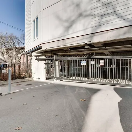 Spacious 2bd-close To Everything