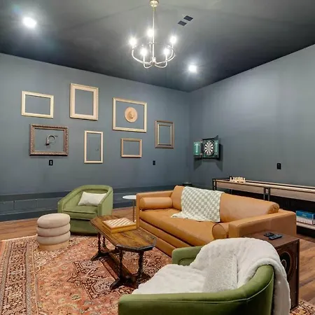 Luxury Townhome! Rooftop-game Room! Near Broadway! * Nashville