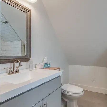 Cozy Loft - Steps To 12th South And Belmont
