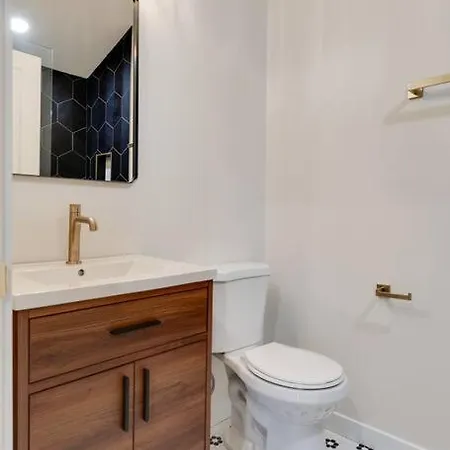 Apartment Neat, Or On The Rocks Nashville