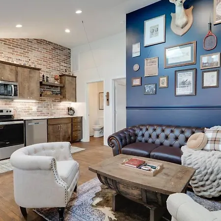 Apartment Neat, Or On The Rocks