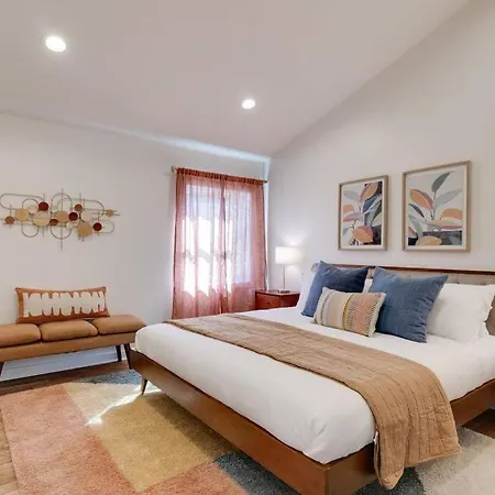 Apartment Mid Century Modern In East Nash!