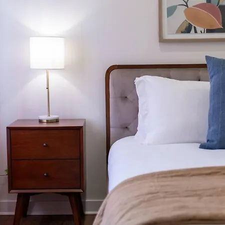 Apartment Mid Century Modern In East Nash! *