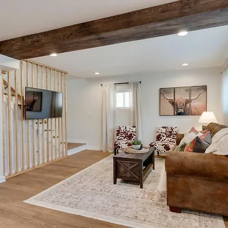 4 Bdrm-4 Bath, Great For Groups, Perfect Location!