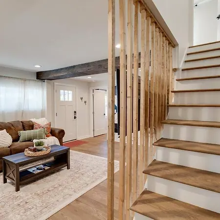 Apartment 4 Bdrm-4 Bath, Great For Groups, Perfect Location! *