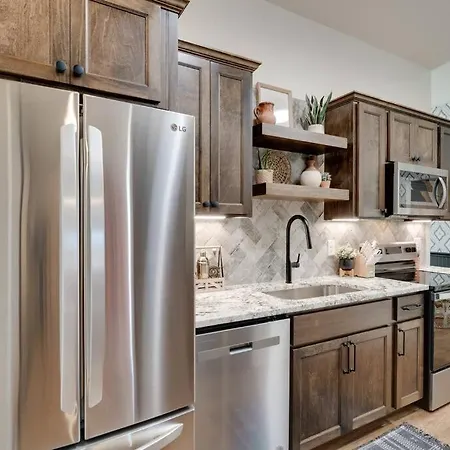 4 Bdrm-4 Bath, Great For Groups, Perfect Location! Nashville