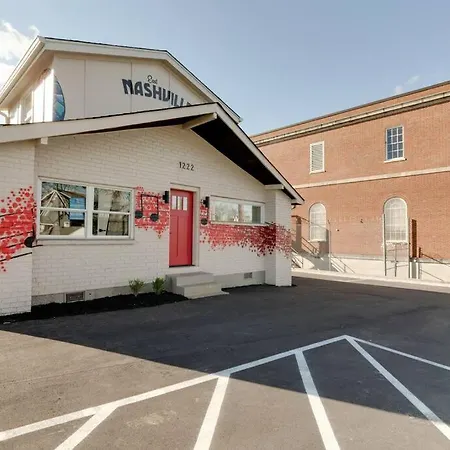 Apartment 4 Bdrm-4 Bath, Great For Groups, Perfect Location!