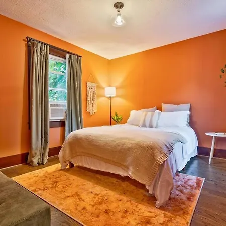 Bright In Hip East Walk To 5 Points - Only 2 Miles To Downtown *