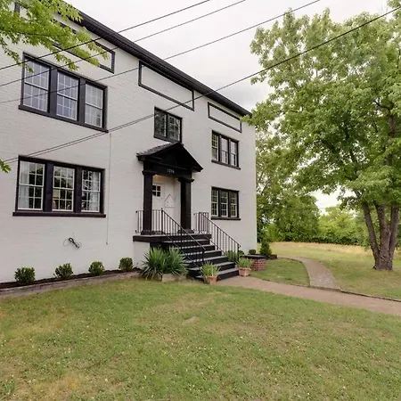 Bohemian Retreat Sleeps 6, Two Miles From Broadway! Nashville