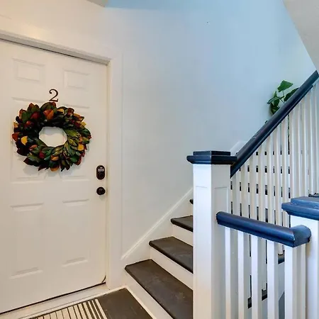 Apartment Sleep 8 In Our Cozy Colonial 2miles From Broadway Nashville