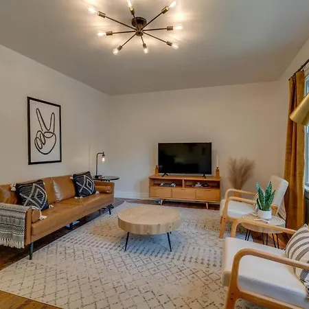 Apartment Southern Charmer Close To Broadway Sleeps 8