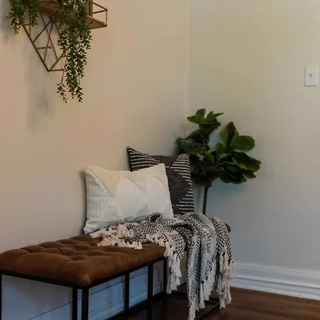 Southern Charmer Close To Broadway Sleeps 8 *