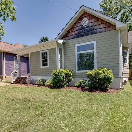 Walkable East Nash 3br With Big Yard Near Local Eats