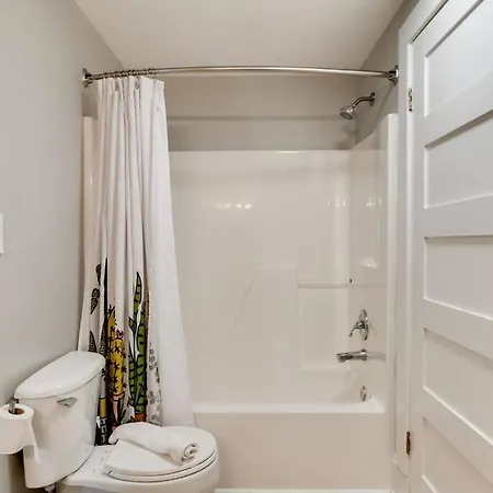 Walkable East Nash 3br With Big Yard Near Local Eats Holiday home *