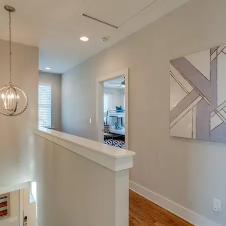 Holiday home 4bd Haven In The Nations, Walk To Bars And Restaurants! Minutes To Broadway! Nashville