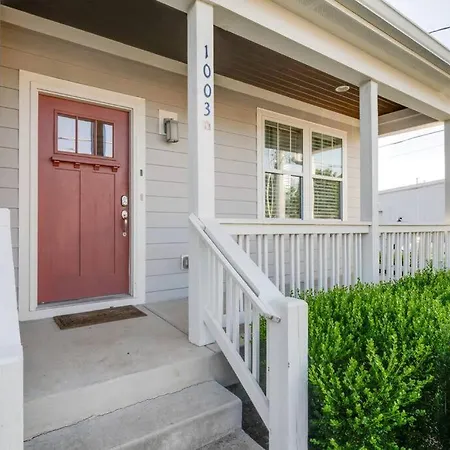4bd Haven In The Nations, Walk To Bars And Restaurants! Minutes To Broadway! * Nashville