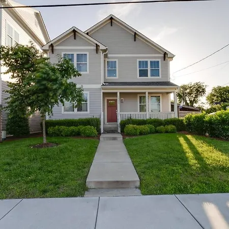 Holiday home 4bd Haven In The Nations, Walk To Bars And Restaurants! Minutes To Broadway! *