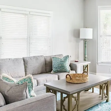 Holiday home Southern Charm Downtown, Walk To Farmers Market &