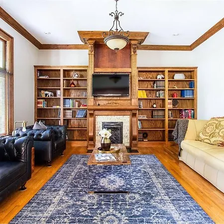 Prime Location In 12south, Walkable To Shopping & Dining Holiday home *