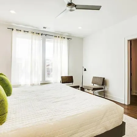 Rooftop, Walk To Restaurants, Printers Alley, Downtown *