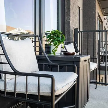Apartment Downtown Midtown Vanderbilt, Honky Tonk Party Pad 1, Parking Gym Pool *