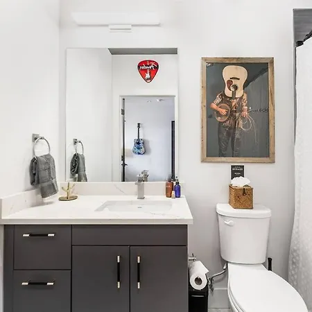 Downtown Midtown Vanderbilt, Honky Tonk Party Pad 1, Parking Gym Pool Nashville