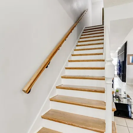 2 Bdr With Free Parking! 2m To Broadway! Apartment Nashville