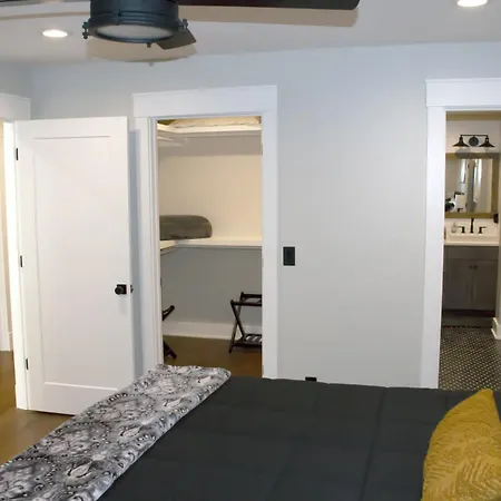 Holiday home 8 Minutes To Downtown! Nashville