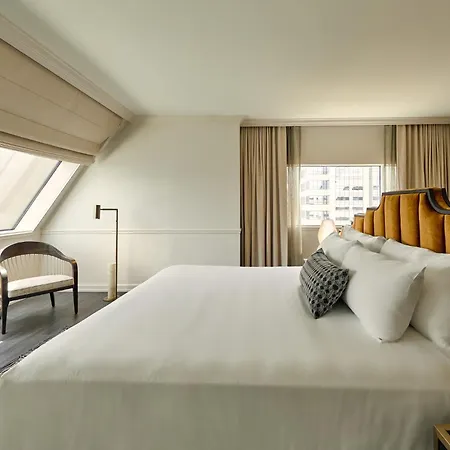 Loews At Vanderbilt Plaza 4*